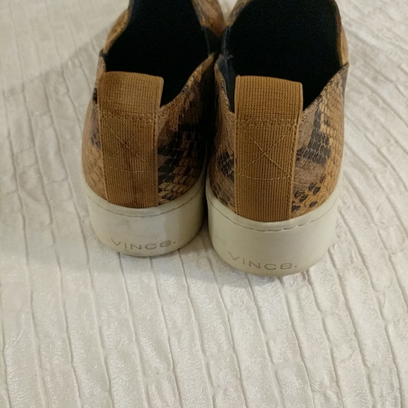 Vince snakeskin loafers with slightly platform soles - Picture 3 of 4